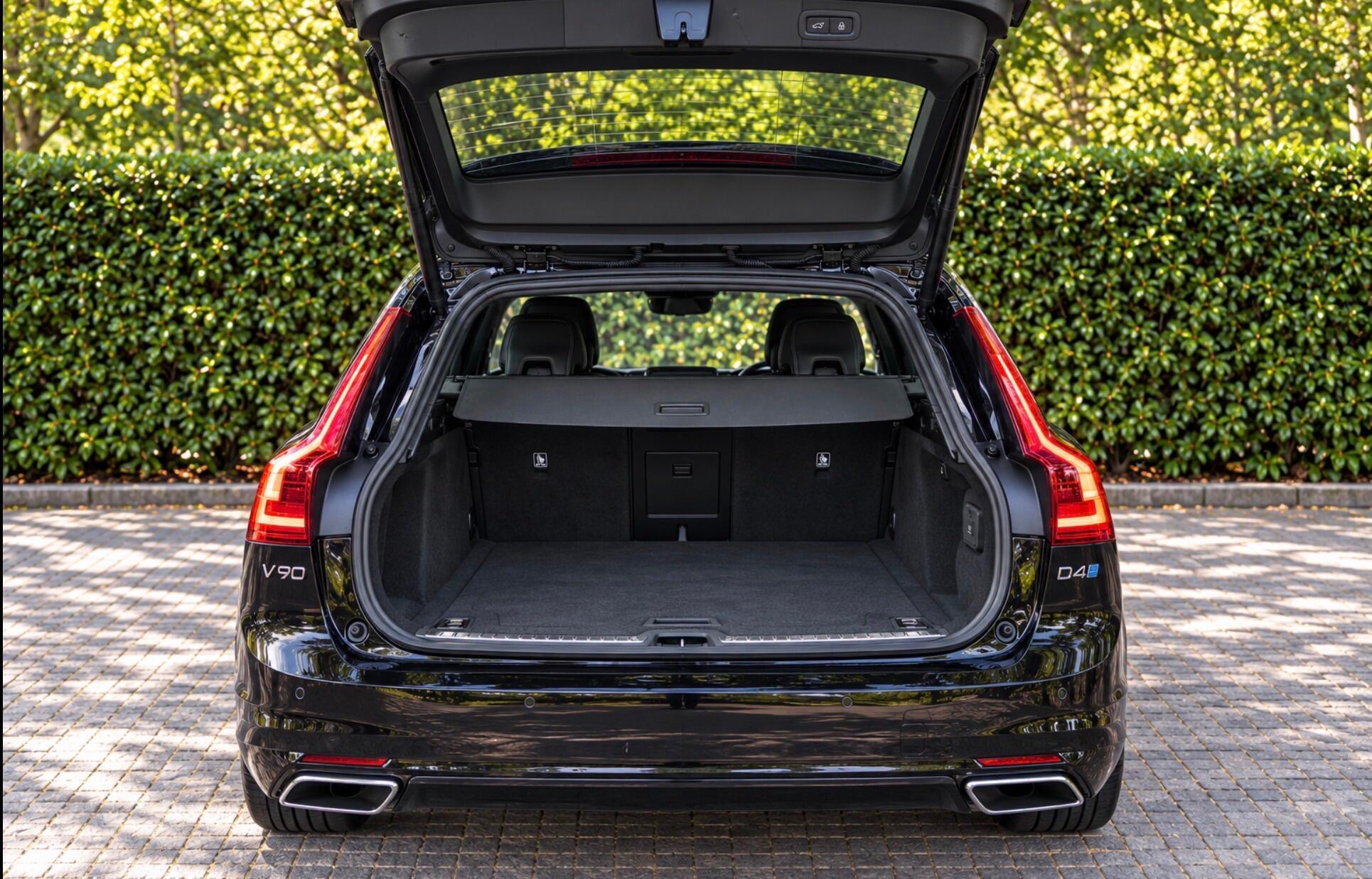 2018 Volvo V90 — photo 28